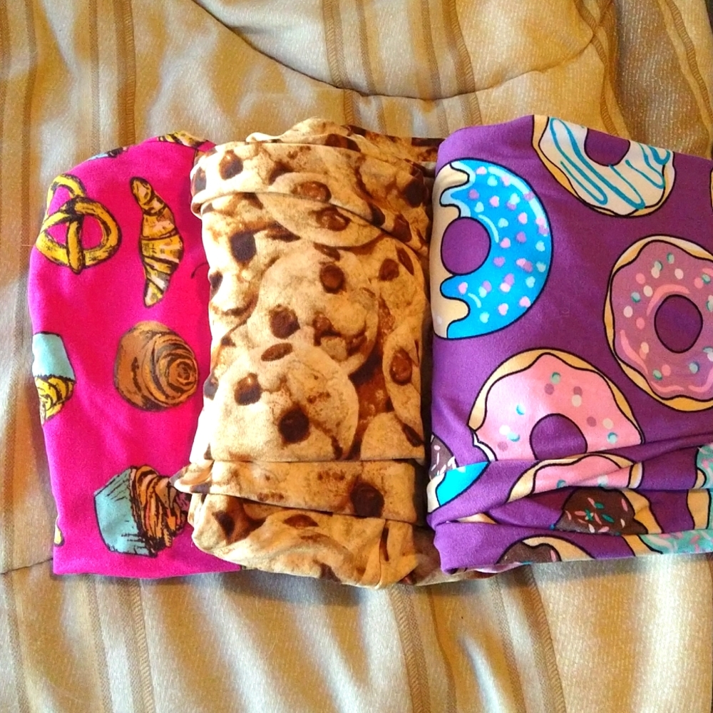 3 LuLaRoe "food" leggings, OS.